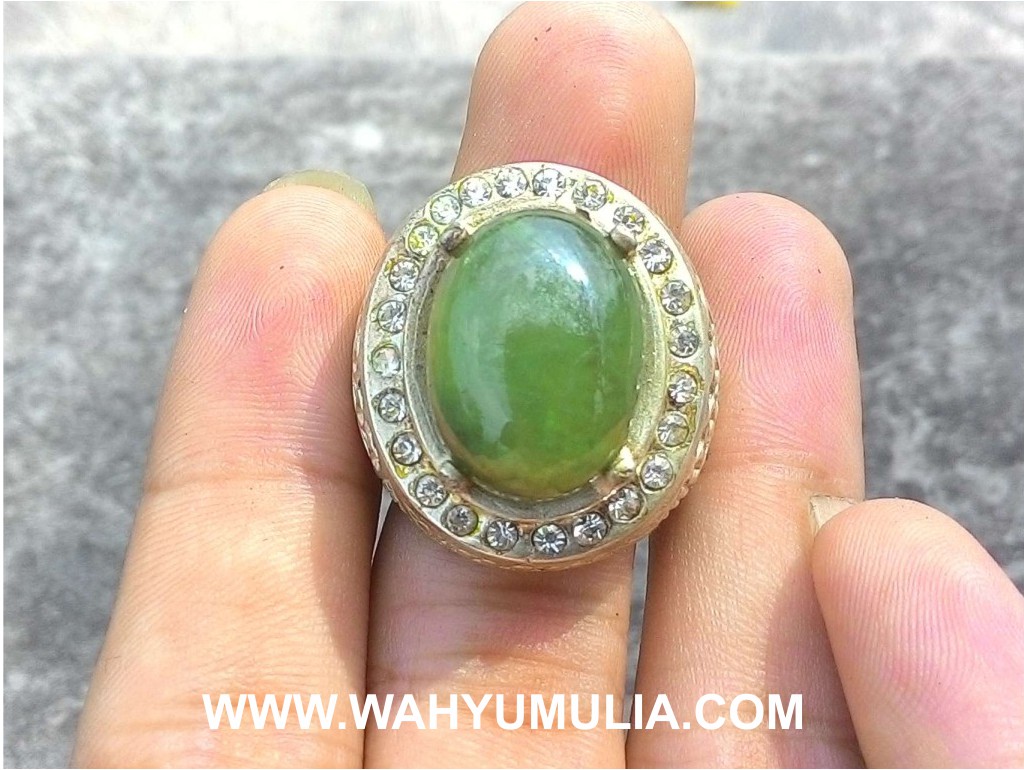 Batu Cincin Permata Green Safir (kode:342) - Wahyu Mulia