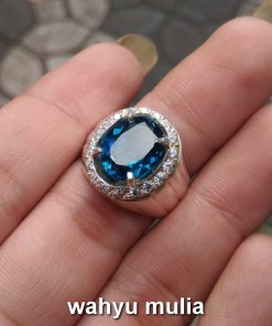 gambar batu london blue topaz natural cincin