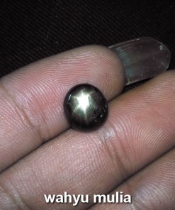 khasiat batu black star safir
