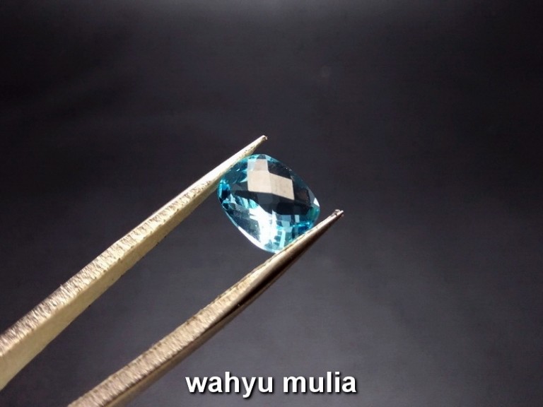 Batu Permata Blue Topaz Asli (kode:744) - Wahyu Mulia