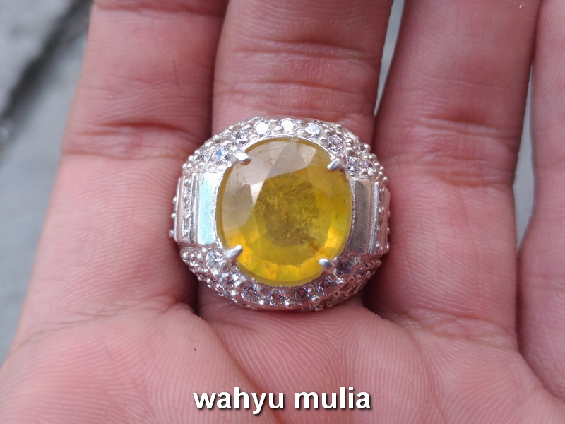 Batu Cincin Permata Yellow Safir Asli (kode:732) - Wahyu Mulia