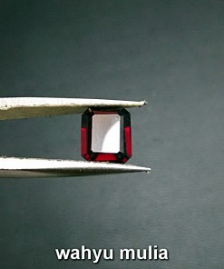 khasiat batu permata garnet merah