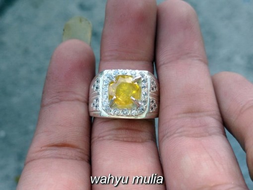 gambar batu cincin yellow safir yakut asli yang bagus