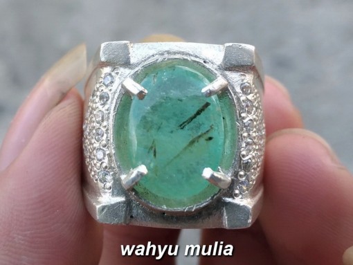 ciri batu emerald beryl colombia natural