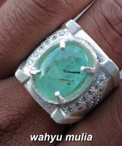 gambar batu emerald beryl colombia asli natural bagus