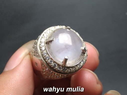 jual batu permata white silky milky sapphire srilangka yang bagus