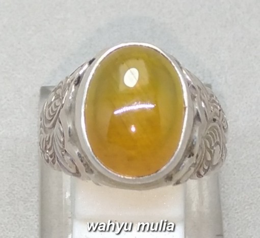 gambar Batu cincin yakut safir kuning asli yang bagus