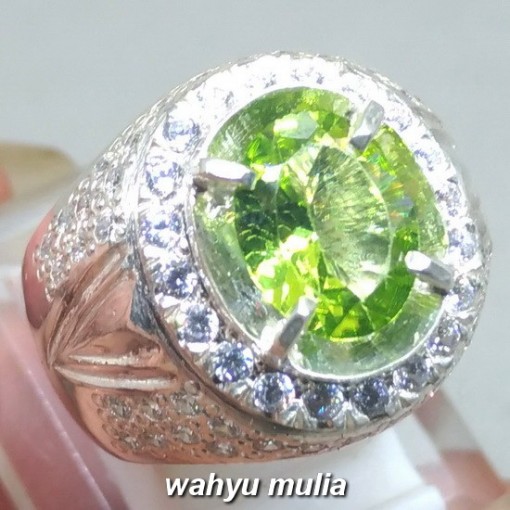 cincin batu peridot hijau 2