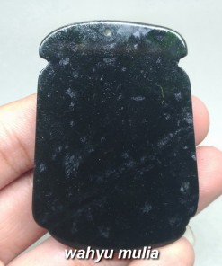 pendant batu giok black jade ukir naga natural ori yang bagus_3