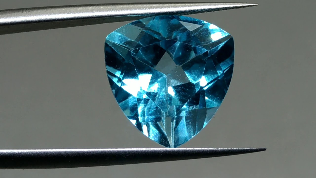 Batu Permata Blue topaz bentuk Segitiga Asli (Kode 1026 