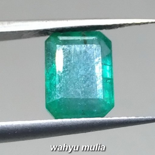 foto Batu Jamrud Emerald Beryl Kotak Hijau Asli cincin liontin colombia ciri jenis harga khasiat_4