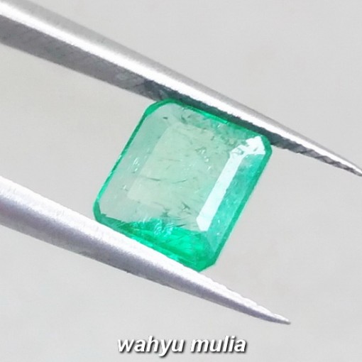 foto Batu Akik Jamrud Colombia Hijau Emerald Kotak asli natural palsu ciri khasiat harga memo sertifikat cincin liontin_3