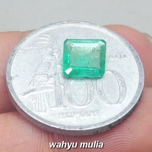 foto Batu Akik Jamrud Colombia Hijau Emerald Kotak asli natural palsu ciri khasiat harga memo sertifikat cincin liontin_5