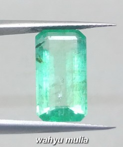 foto Batu Permata Emerald Zamrud Colombia Hijau Kotak HQ Asli ciri harga khasiat memo sertifikat_5