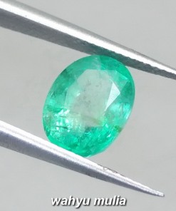 gambar Batu Permata Zamrud Kolombia Asli oval ciri harga khasiat hijau tua bening kristal_1