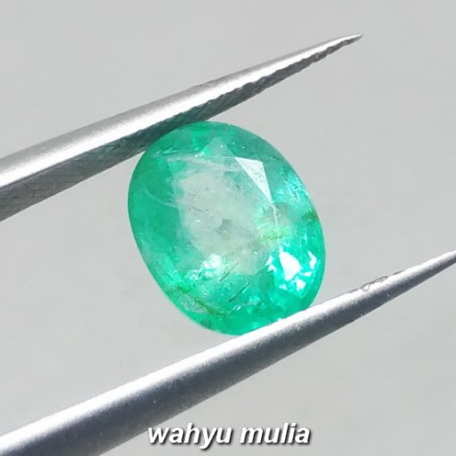 gambar Batu Permata Zamrud Kolombia Asli oval ciri harga khasiat hijau tua bening kristal_2