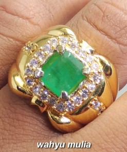 foto Batu Cincin Zamrud Colombia Kotak Emerald Beryl Bersertifikat Memo Asli natural bagus harga murah ciri khasiat jamrud_1