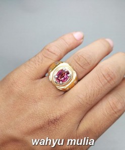 jual gambar Batu Cincin Permata Pinkish Violet Garnet Ceylon Srilangka Asli natural bersertifikat ciri harga khasiat hijau tsavorite_5