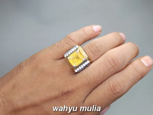 jual gambar Batu Cincin natural Yakut Yellow safir Kuning extra joss golkar kotak Asli bersertifikat bagus ciri harga asal khasiat kalimantan_5