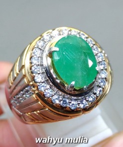 photo jual Cincin Permata Batu Natural Emerald Beryl Zamrud oval asli bersertifikat bagus hijau tua colombia kalimantan khasiat ciri jenis harga_2