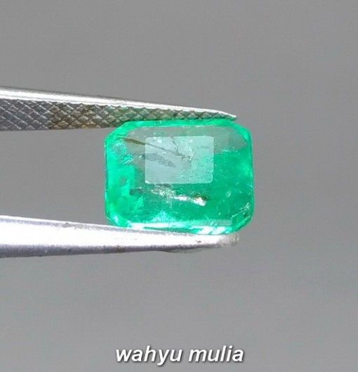 Cari Batu natural Zamrud Hijau Emerald Beryl Colombia Kotak Asli ber memo gri asal jenis berkualitas harga mahal murah_4