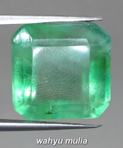 Foto Batu Permata Hijau Green Fluorite Rasa Zamrud Besar Asli bersertifikat arti ciri manfaat harga membedakan asal_5