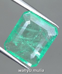 Gambar Batu Natural Emerald Beryl Zamrud Kolombia Kotak Asli bersertifikat rusia persegi cewek cowok ciri harga khasiat hijau tua muda kristal_1