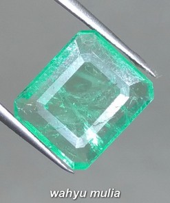 Gambar Batu Natural Emerald Beryl Zamrud Kolombia Kotak Asli bersertifikat rusia persegi cewek cowok ciri harga khasiat hijau tua muda kristal_6