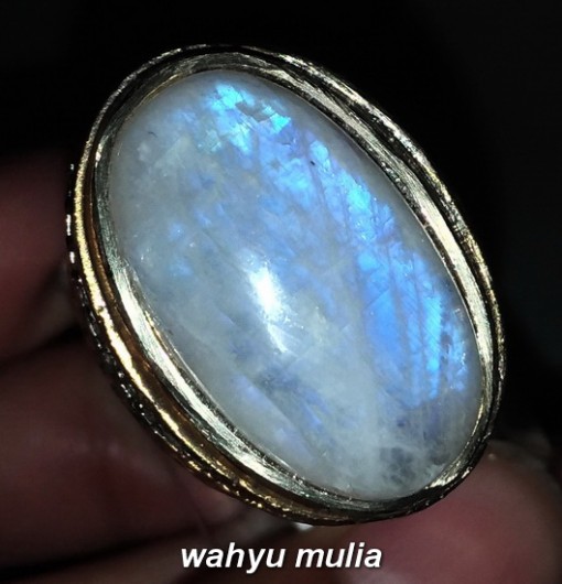 foto Batu Cincin Biduri laut Moonstone blue shine Asli bersertifikat berkhasiat ceylon srilangka ciri harga kegunaan asal bagus_2