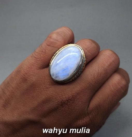 foto Batu Cincin Biduri laut Moonstone blue shine Asli bersertifikat berkhasiat ceylon srilangka ciri harga kegunaan asal bagus_4