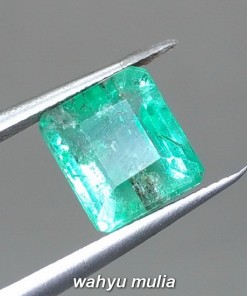 foto Batu Emerald Beryl Jamrud Colombia Kotak Asli bersertifikat hijau tua muda kristal bening bagus berkualitas top besar_2