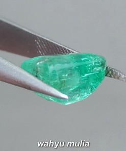 foto Batu Emerald Beryl Jamrud Colombia Kotak Asli bersertifikat hijau tua muda kristal bening bagus berkualitas top besar_3