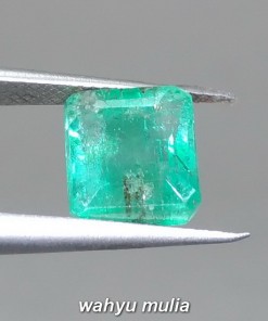 foto Batu Emerald Beryl Jamrud Colombia Kotak Asli bersertifikat hijau tua muda kristal bening bagus berkualitas top besar_4