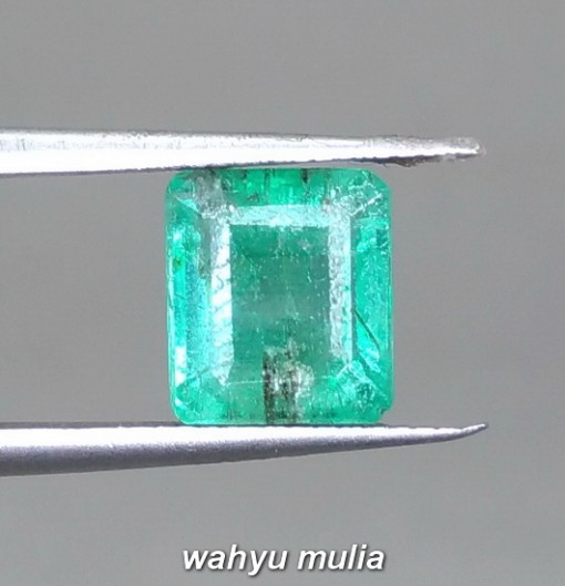 foto Batu Emerald Beryl Jamrud Colombia Kotak Asli bersertifikat hijau tua muda kristal bening bagus berkualitas top besar_5