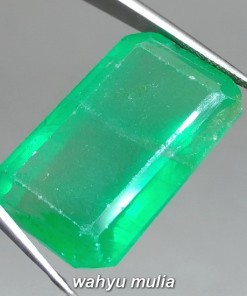 gambar Batu Natural Green Fluorite Hijau Rasa Zamrud Jumbo Asli bersertifikat berkhasiat berenergi tentang jenis harga manfaat_1