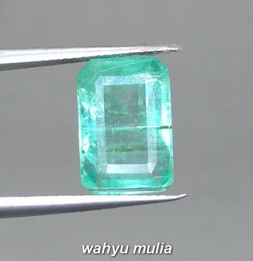 gambar Batu Zamrud Kolombia Emerald Beryl Kotak Asli bersertifikat berkhasiat bagus pria wanita harga asal rusia_4