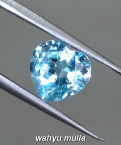 gambar jual Batu Permata Blue Topaz Biru Bentuk Love heart Asli bersertifikat berkhasiat ciri harga kegunaan london swiss_1