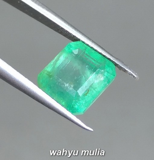 khasiat Batu Jamrud Emerald Beryl Colombia persegi Asli bersertifikat rusi brazil afrika yang bagus kristal minor hijau tua_1