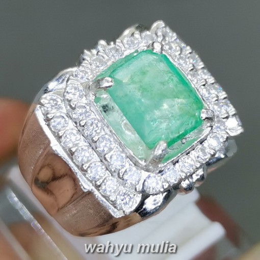 Batu Hijau Zamrud Emerald Beryl Kolombia Bersertifikat asli Ring Perak berkhodam